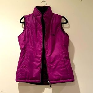 EUC North face reversible vest M